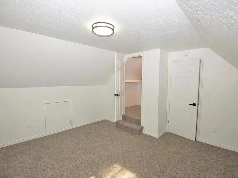 2661 Eccles Ave — Photo 9