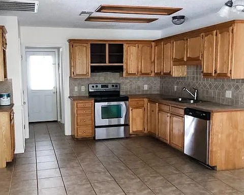 3670 Christina Ave — Photo 4