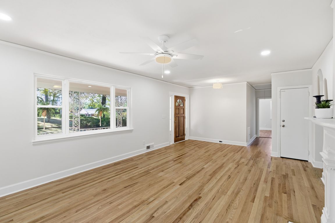 next background image