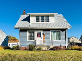 2402 Cambridge Blvd, Fort Wayne, IN 46808