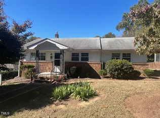 310 Crest Dr, Chapel Hill, NC 27516