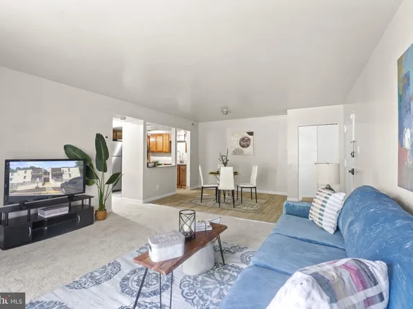 10105 Prince Pl APT 303-9C, Bowie, MD 20774