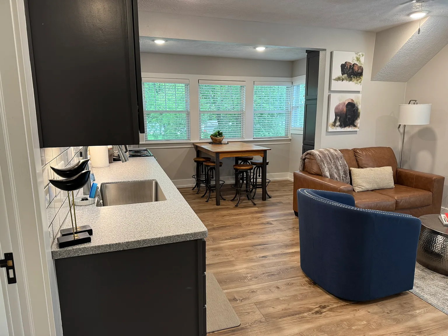 2 bed, 900 sqft, $1,525 — Photo 2