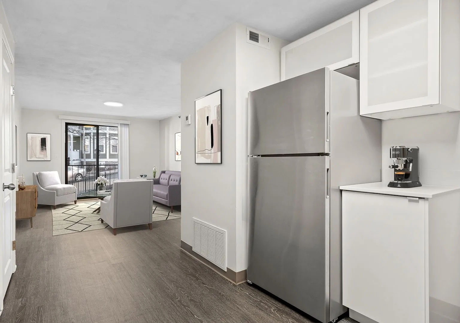 9/1 Reno'd Brigham Circle/Longwood/Northeastern area 2BR — Photo 3