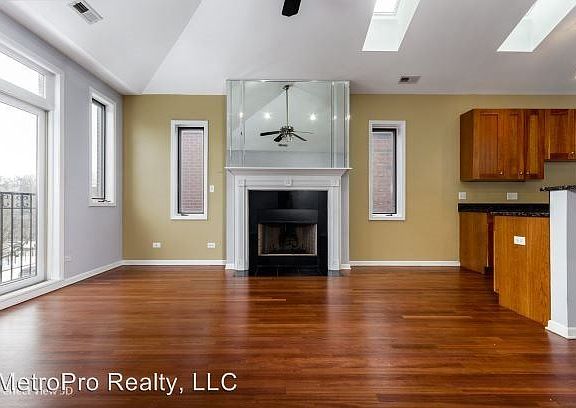 3rd image of 4142 S Michigan Ave Unit 3