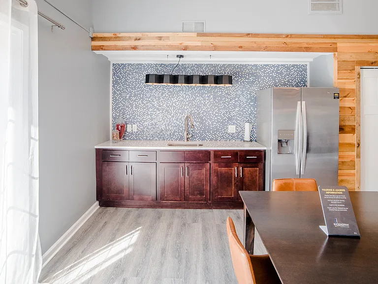 Barrington Estates Apartments — Photo 22