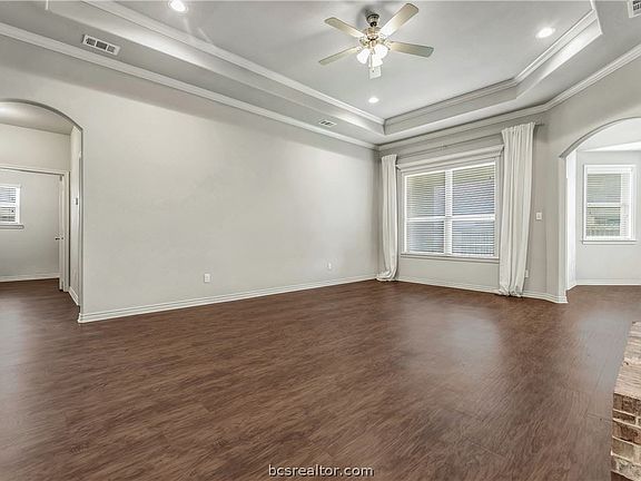 5th image of 4003 Lodge Creek Ct