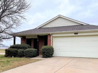 8801 Tumbleweed Dr, Crossroads, TX 76227