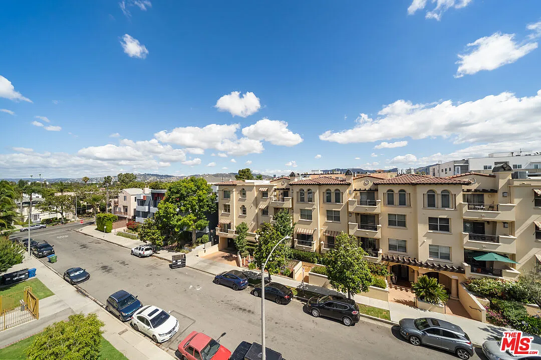 2 bed, 2.0 bath, 1270 sqft, $4,200 — Photo 1