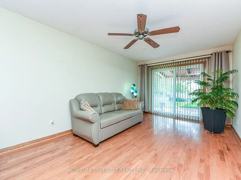 7378 Bybrook Dr — Photo 32