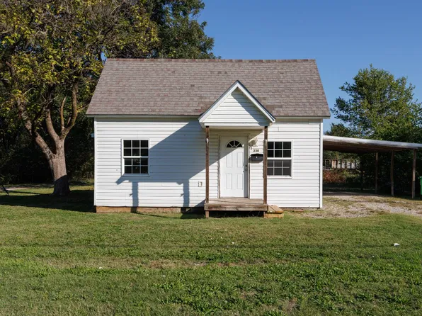 230 W Front St, Cherryvale, KS 67335