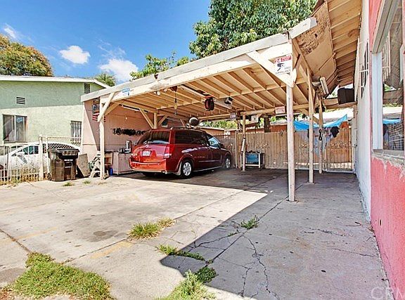 3rd image of 1817 Nadeau St