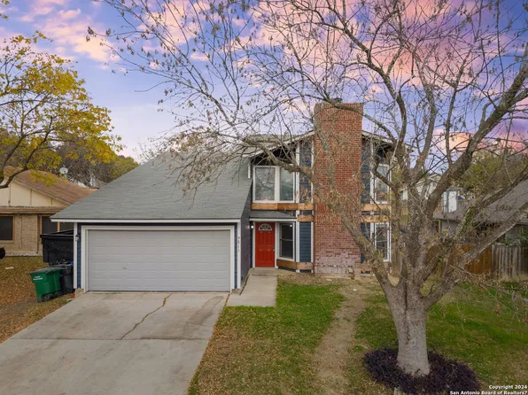 9811 SUGARLOAF DR, San Antonio, TX 78245