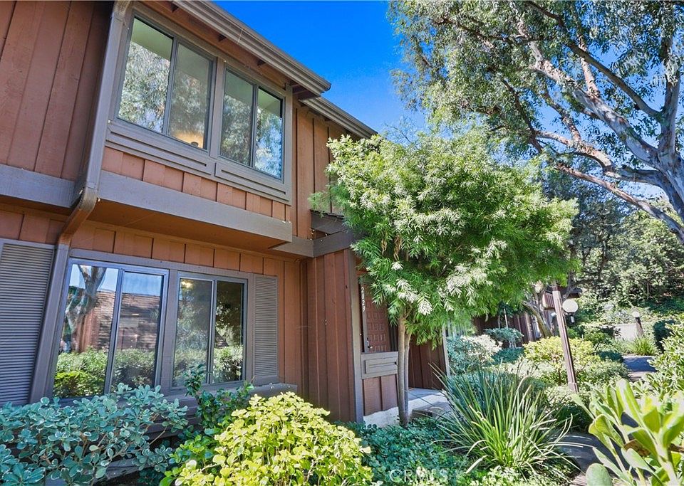 1st image of 2029 Stonewood Ct