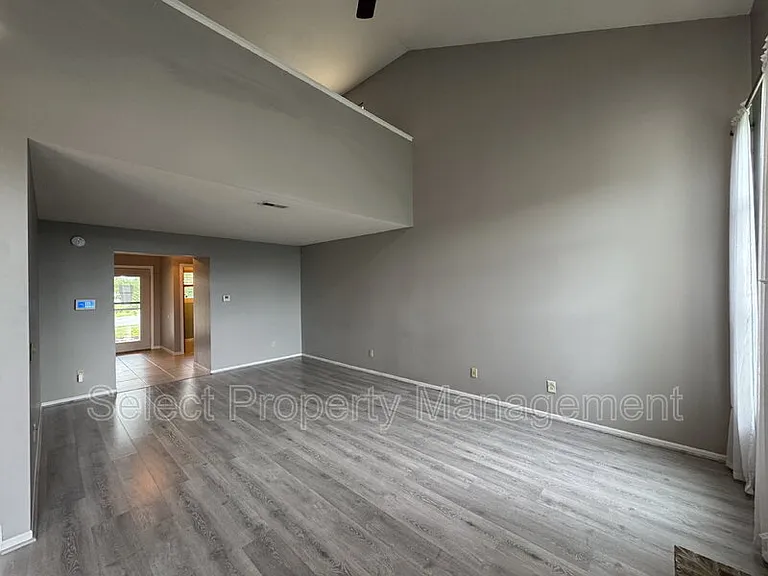 1632 Flint Lock Ln — Photo 3