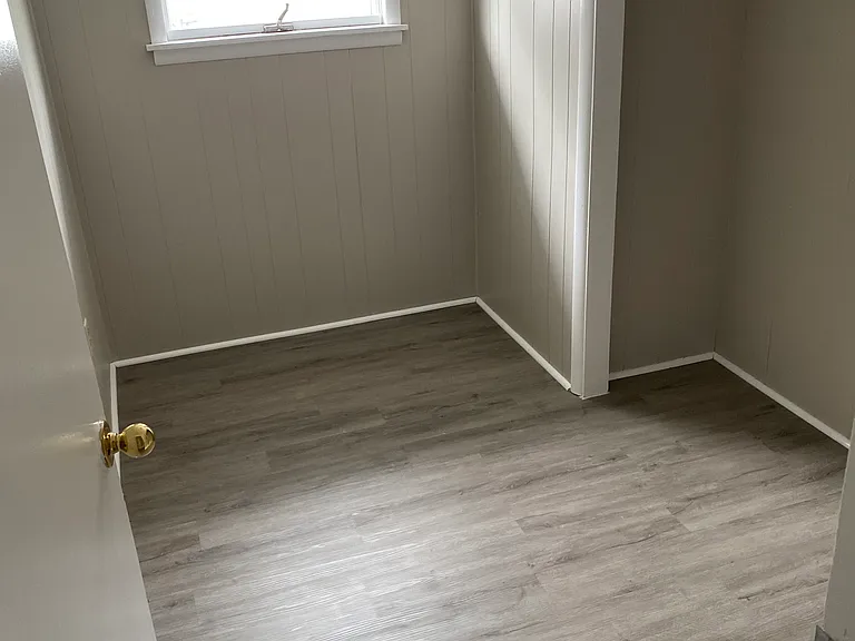 2015 Margaret Ave — Photo 5