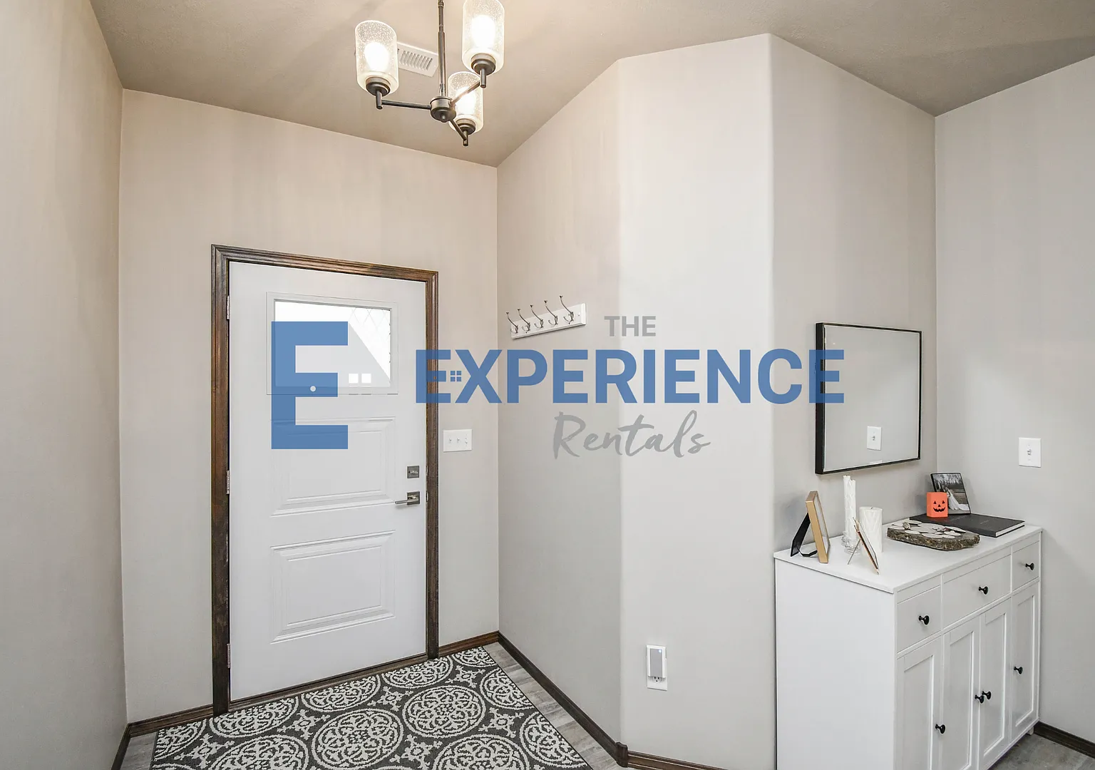 Spacious 3-Bedroom Townhome with Rare 3-Stall Garage! — Photo 3