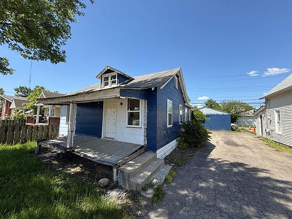 3rd image of 883 Barnett Rd