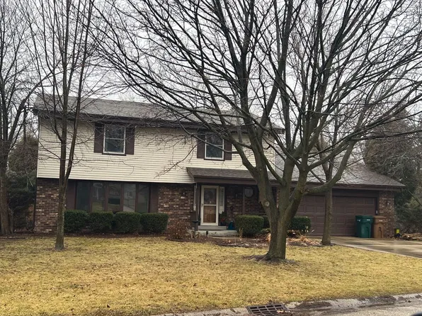 7905 N Berwyn Ave, Glendale, WI 53209