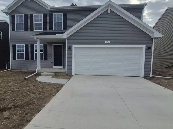 550 Snow Pine Ct, Cedar Springs, MI 49319