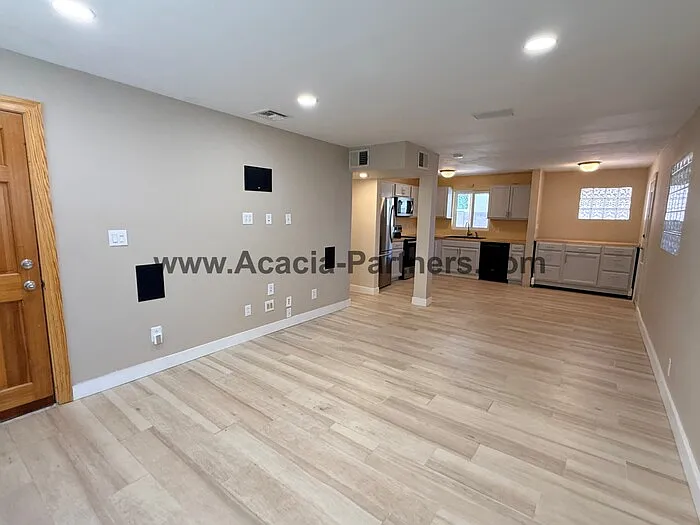 3701 N Park Ave — Photo 2