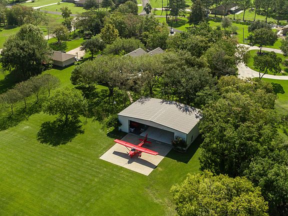 3rd image of 4611 Skylane Dr