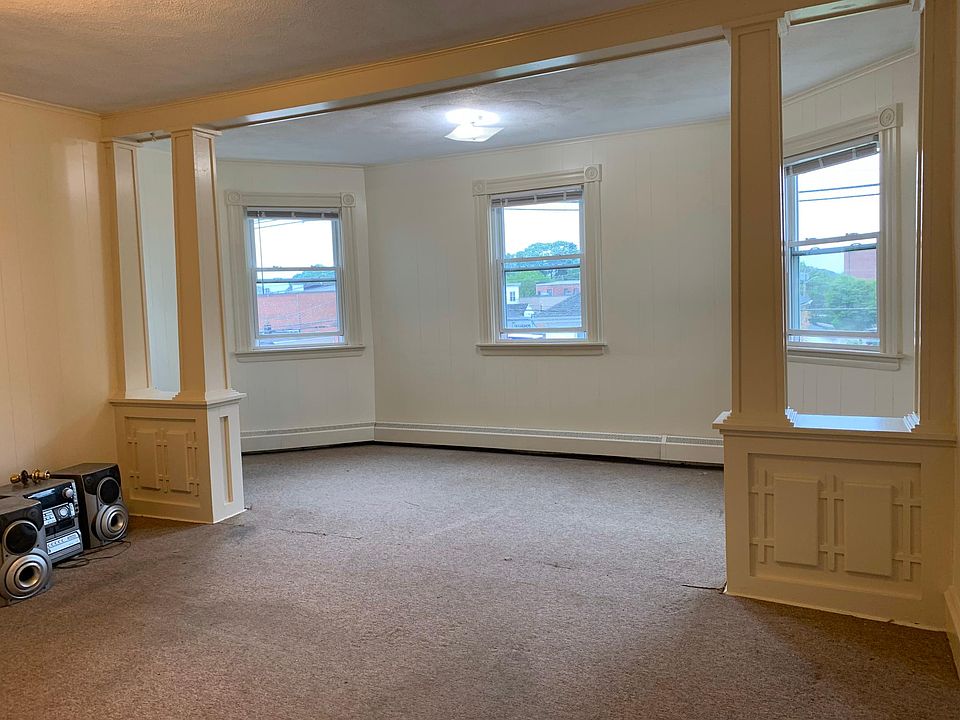 1st image of 23 Curson St #3A