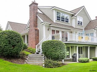 33 Overlook Dr, Queensbury, NY 12804