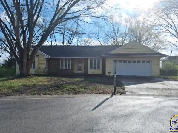 3820 SW Gamwell Rd, Topeka, KS 66610
