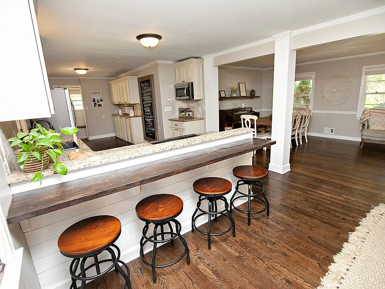 250 Wavetree Dr — Photo 13
