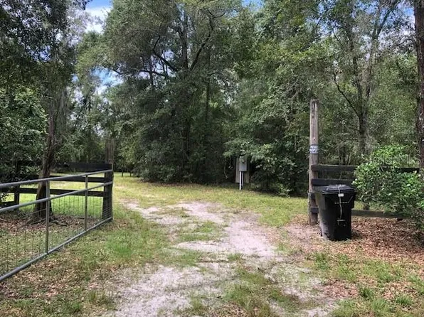 Easy St, Bronson, FL 32621