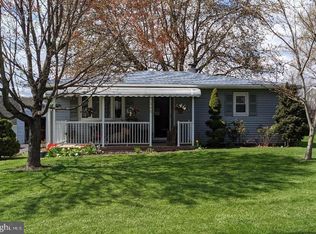 305 Reinholds Rd, Denver, PA 17517