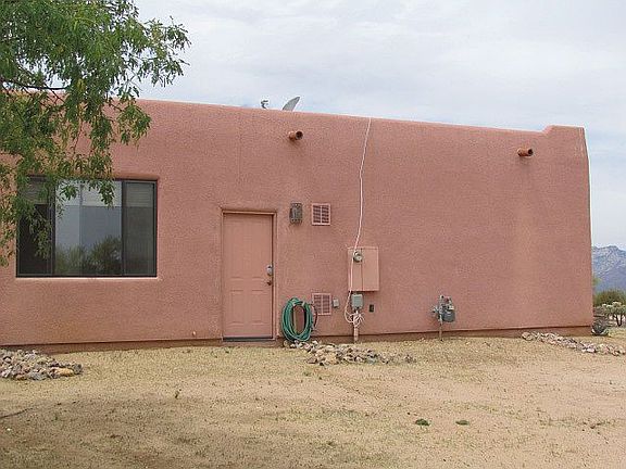 Side with access to Garage