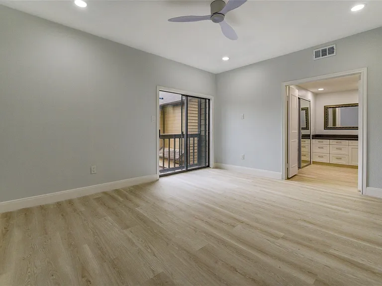 11711 Memorial Dr #534 — Photo 25