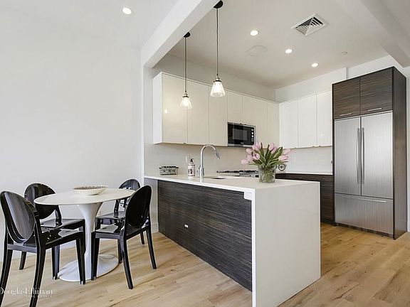 3rd image of 205 Mac Dougal St #1B