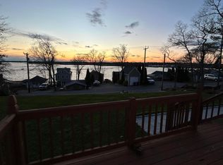 28 Oak St, Wareham, MA 02571