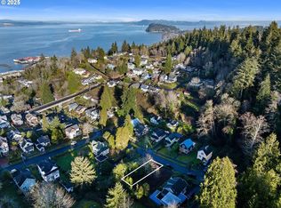 755 38th St, Astoria, OR 97103