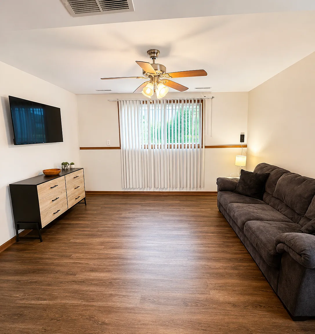 4 bed, 1650 sqft, $1,600 — Photo 2