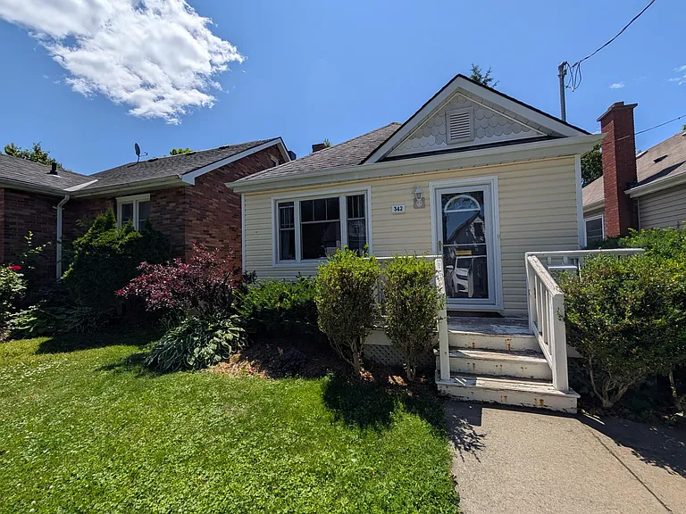 342 Mack St — Photo 25