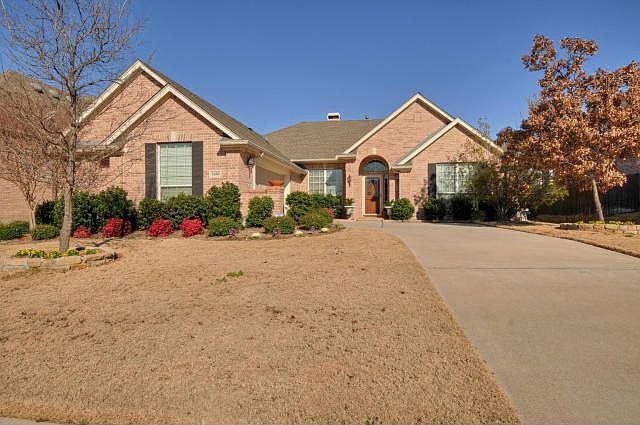 1st image of 2436 Waterside Dr