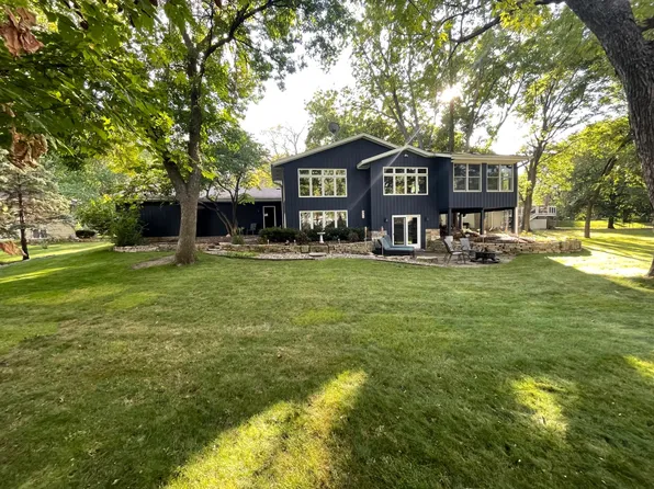 10037 Upton Rd, Bloomington, MN 55431