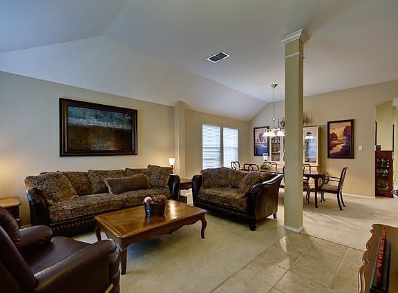 3rd image of 5613 Southern Hills Dr