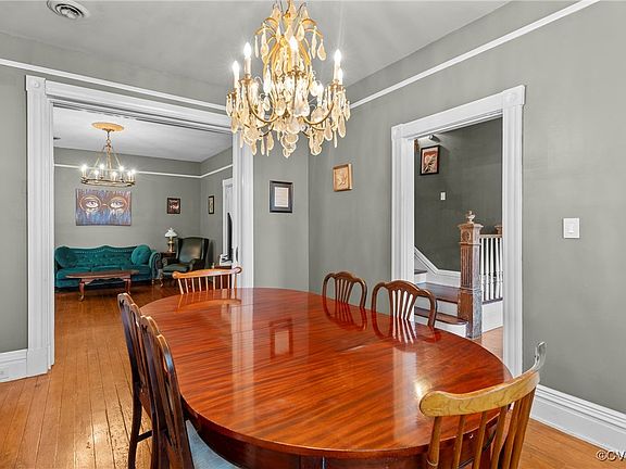 5th image of 2221 Parkwood Ave