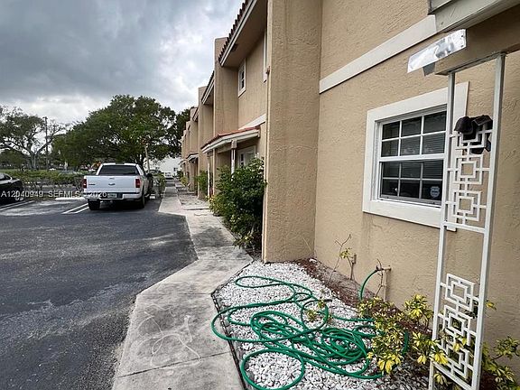 2nd image of 7983 NW 35th Ct #6
