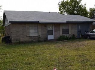 1594 Leon St, Kaufman, TX 75142