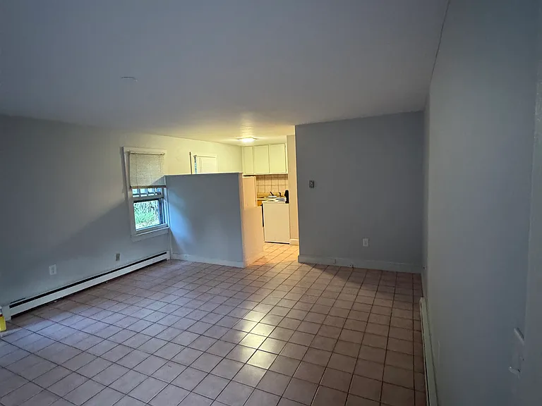 729 Center St #2 — Photo 4