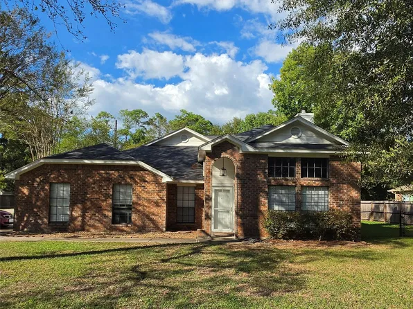 3130 Lake Breeze Ln, Crosby, TX 77532