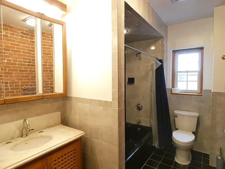 675 Grove St #A — Photo 6