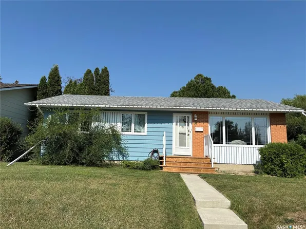 8 Whyte PLACE, Swift Current, SK S9H 1P8