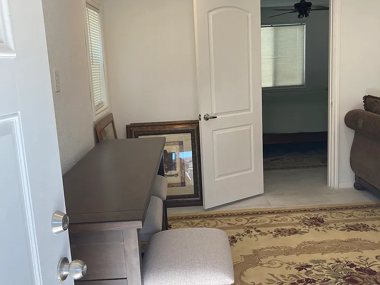 1830 Mentone Blvd — Photo 2